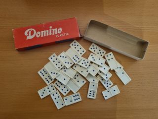 Scacchiera in legno con pedine anni '70