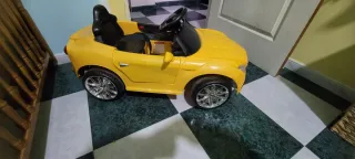 Coche Eléctrico Infantil Amarillo