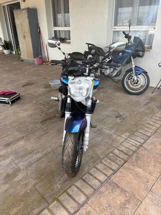 Moto Yamaha Fazer  Naked Azul/Morado Manual