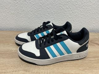 Zapatillas Adidas Blancas y Azules