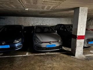 Garaje en venta en Eixample Nord – La Devesa en Girona