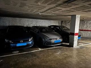 Garaje en venta en Eixample Nord – La Devesa en Girona