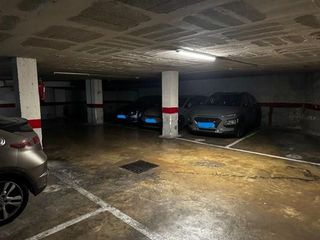 Garaje en venta en Eixample Nord – La Devesa en Girona