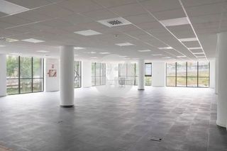 Oficina en alquiler en Sant Just Desvern