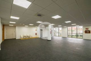 Oficina en alquiler en Sant Just Desvern