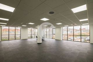 Oficina en alquiler en Sant Just Desvern