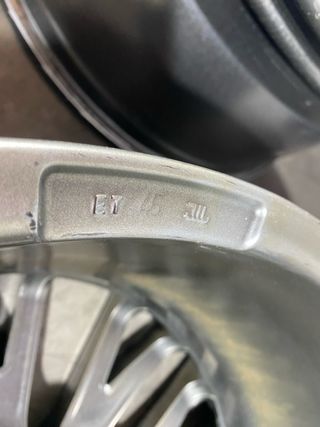 Llantas Volvo Land Rover 20"