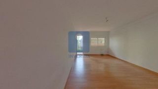 Piso en venta en La Font de la Guatlla en Barcelona