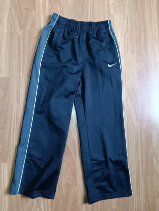 Pantalón Nike niño original,negro, Corte Recto
