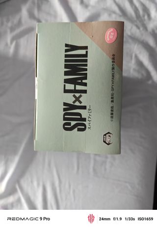 Figura Loid Forger Spy Family SEGA sin abrir