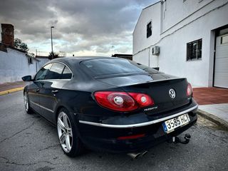 Volkswagen Passat CC 2011