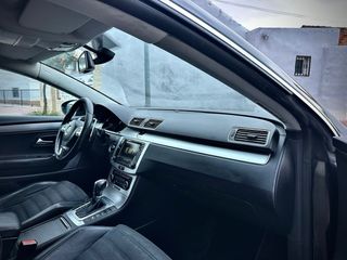 Volkswagen Passat CC 2011