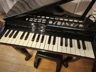 Piano de cola infantil El Corte Inglés