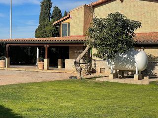 Chalet en venta en Zona Piscinas en Burriana