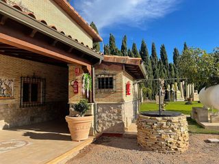 Chalet en venta en Zona Piscinas en Burriana