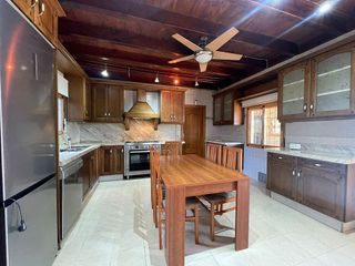 Chalet en venta en Zona Piscinas en Burriana