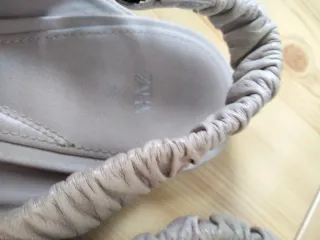 Zapatos destalonados beige una sola puesta