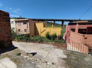 Casa adosada en venta en La Granja-La Colina-Los Pastores en Algeciras