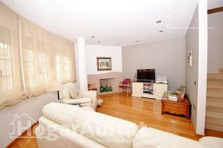 Casa adosada en venta en Cariñena - Carinyena en Villarreal