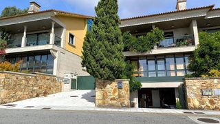 Casa adosada en venta en Poio