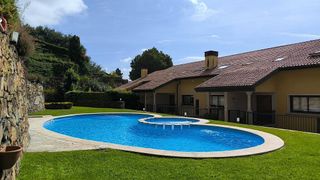 Casa adosada en venta en Poio