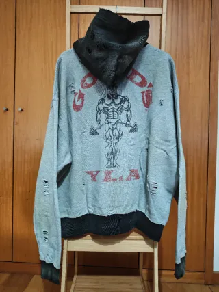 Hoodie YoungLA Rasgado Cinza e Preto