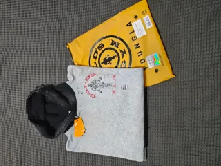 Hoodie YoungLA Rasgado Cinza e Preto