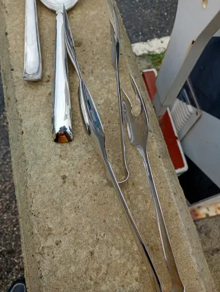 4 Cucchiai Lunghi Inox 18/10 2 pinze