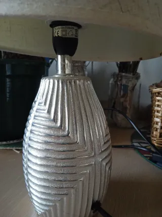 Lampada da tavolo argentata