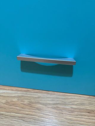 Urge! Cama nido blanca y azul