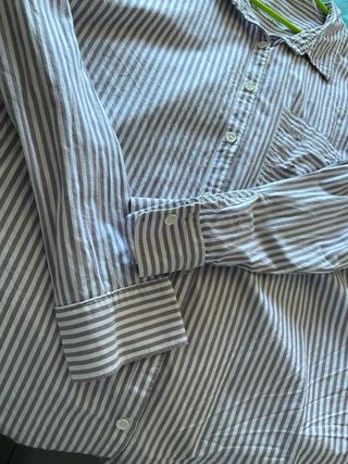 Camisa de rayas moradas Maurices