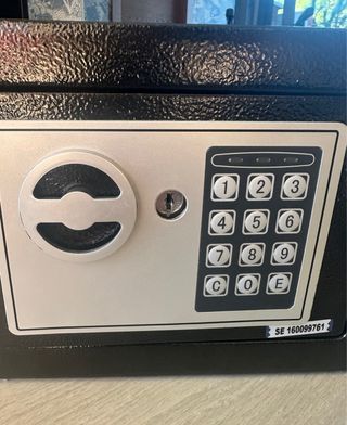 Caja Fuerte Digital con Llave y PIN