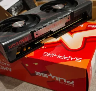 Tarjeta Gráfica Sapphire RX 9060 XT 16Gb OC