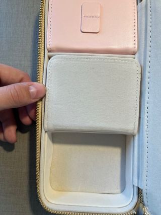 Joyero de viaje rosa y dorado