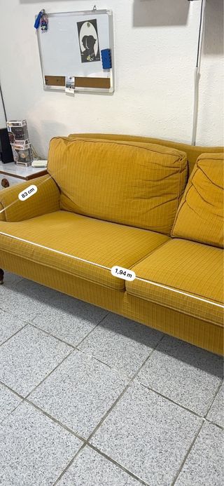 Sofá amarillo 2 plazas