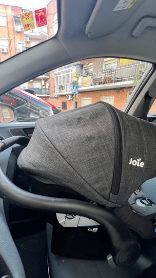 Silla Joie de coche para bebé gris