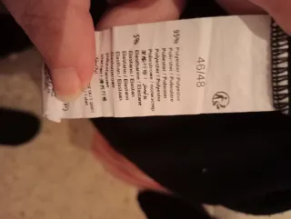 Blusa negra con encaje