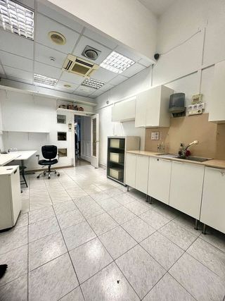 Local comercial en alquiler en Instituts - Universitat en Lleida