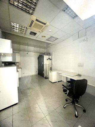 Local comercial en alquiler en Instituts - Universitat en Lleida