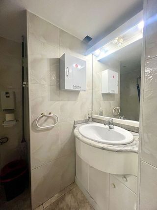 Local comercial en alquiler en Instituts - Universitat en Lleida