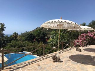 Casa en alquiler en Zona el Higuerón en Benalmádena