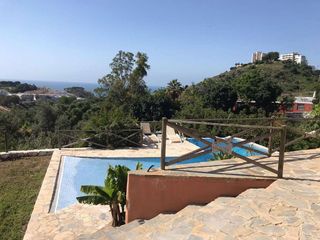 Casa en alquiler en Zona el Higuerón en Benalmádena