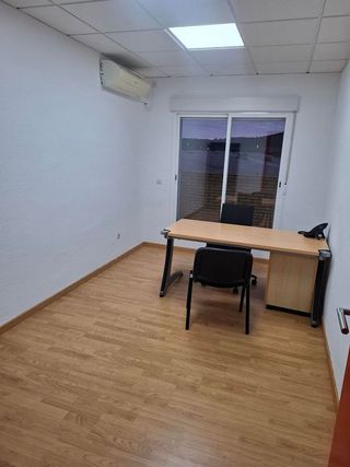 Oficina en alquiler en San Isidro - Los Almendros en Alcalá de Henares