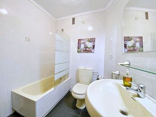 Piso en alquiler en Milán - Pumarín - Teatinos en Oviedo