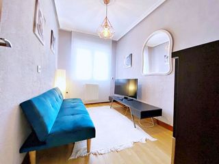 Piso en alquiler en Milán - Pumarín - Teatinos en Oviedo