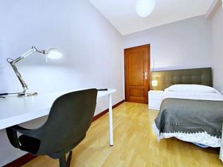 Piso en alquiler en Milán - Pumarín - Teatinos en Oviedo