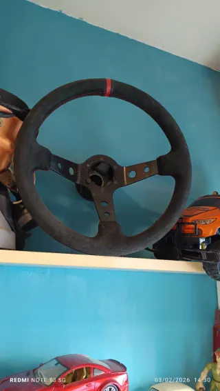 Volante desplazado deportivo con piña de. Citroen