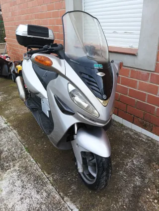 Malaguti Madison 250