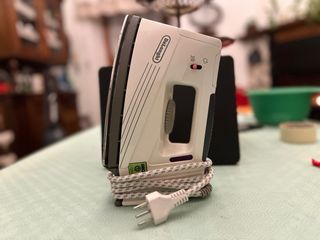 Ferro da stiro DeLonghi