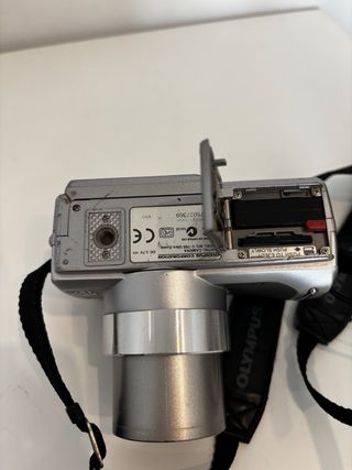 Olympus C-765 Ultra Zoom Cámara Digital